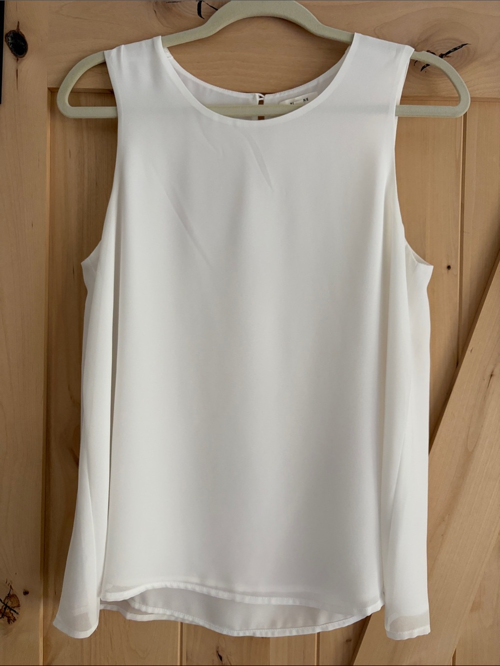 Pleione White Sleeveless Chiffon Camisole